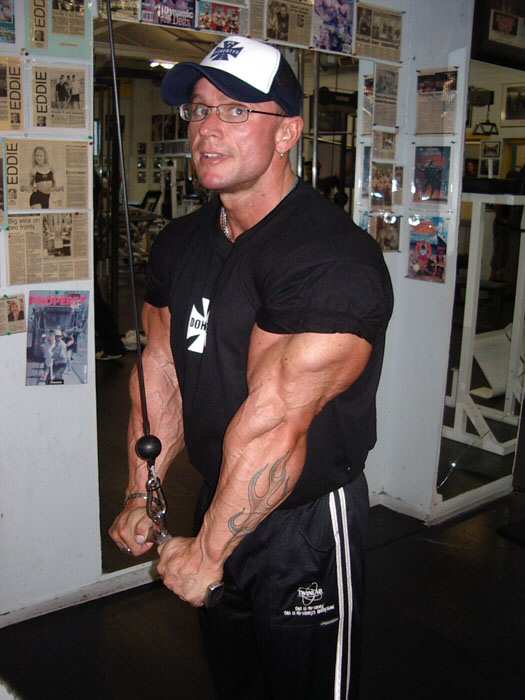 РњРѕР»РѕРґРѕР№ Lee Priest