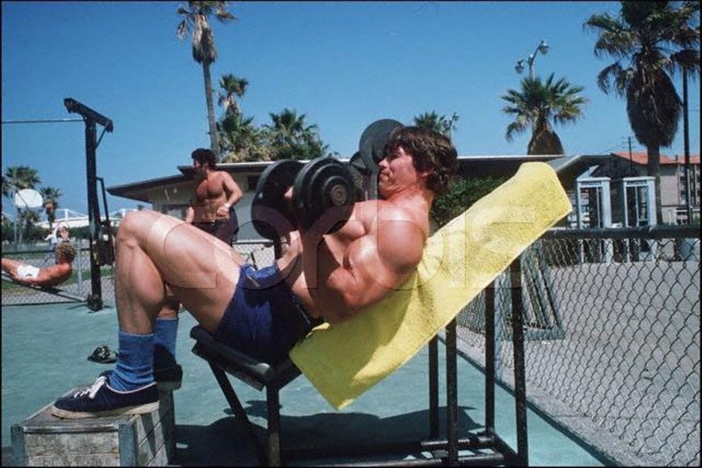 Арнольд Шварценеггер muscle Beach