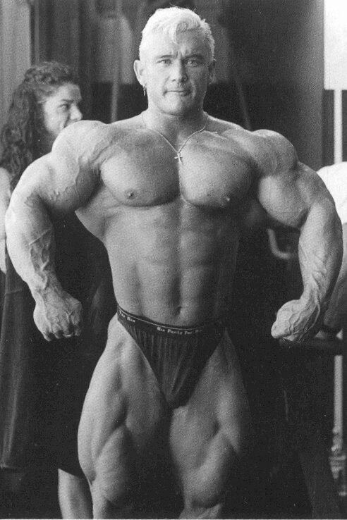 РњРѕР»РѕРґРѕР№ Lee Priest