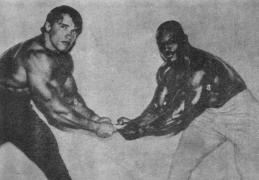 arnold_i_sergio_oliva_1972.jpg