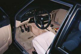 bmw_5_e28_19.jpg
