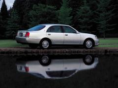 toyota_crownmajesta_800x600_2.jpg