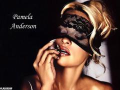 pamelaanderson21_1024.jpg