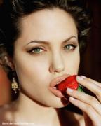 jolie_best_00.jpg
