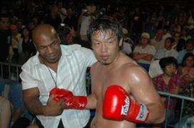tyson_musashi_k_1_world_grand_prix_hawaii.jpg