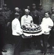13rrcake.jpg