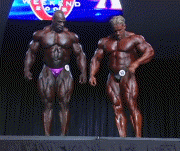ronnie_coleman_jay_cutler_prejudging_olympia_2005_3.gif