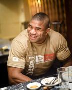 20101228012233_Paul_Benjamin__Overeem222.jpg