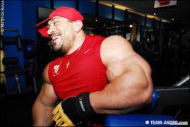 Roelly_BackBiceps_28729.jpg