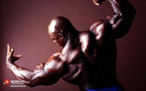 Ronnie Coleman (1920 х 1200).jpg