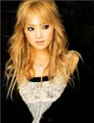 Ayumi Hamasaki (25).jpg