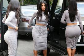 kim-kardashian-behind-main.jpg