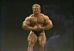 YouTube___Dorian_Yates_at_the_1992_Emerald_Cup_5.jpg