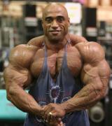 200510121018_dennis_james_mr_olympia_2005_3.jpg