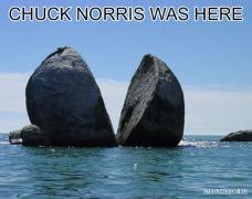 chuck_norris_split_rock.jpg