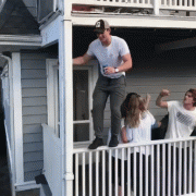 1489205202188346364.gif