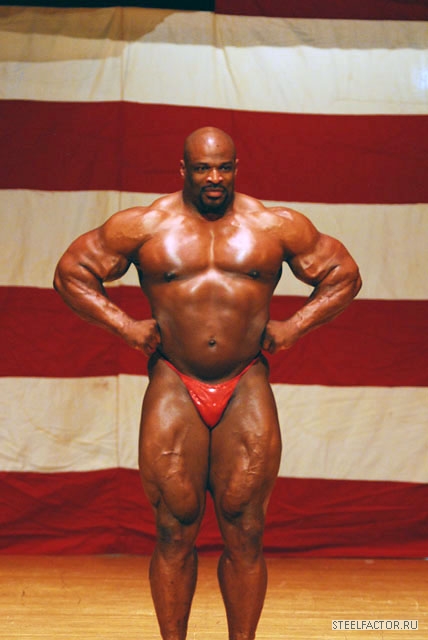 Ronnie Coleman Posing