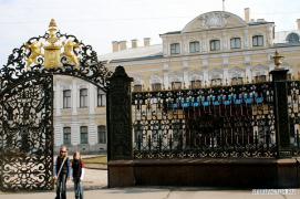 x_28216d40.jpg