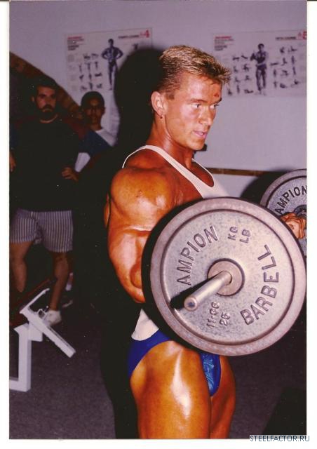 РњРѕР»РѕРґРѕР№ Lee Priest