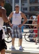 vin_diesel_biking_brazil_11052010_14_430x591.jpg
