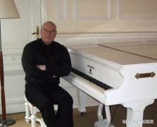 2011by1m.jpg