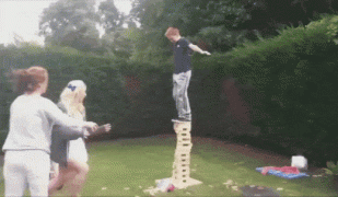 1461918559134545625.gif