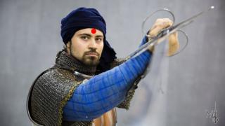 эмро с мечом инд.jpg