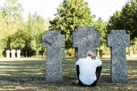 depositphotos_301654296-stock-photo-back-view-man-grey-hair.jpg