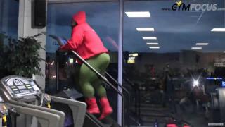 Kai_Greene_Training_in_Slovakia__May_2010._Part_1.flv_snapshot_00.22__2010.05.24_21.30.14_.jpg