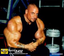 World_Biggest_Arm_Man_03___www.Musclebase.Blogspot.com.JPG