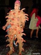 weird_costumes_26.jpg