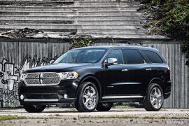 2011_Dodge_Durango_Front_Angle_View.jpg