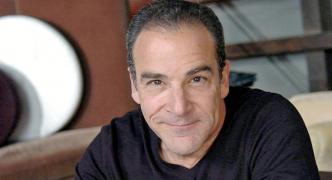 chi-white-sox-documentary-mandy-patinkin-20150410.jpg
