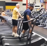 1466116077124139474.gif