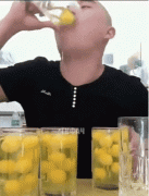 1497713643146963586.gif