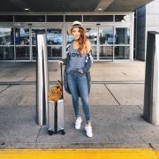 7-Essentials-for-Comfy-Travel-Style-01-900x900.jpg