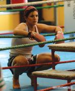 gina_carano_pink_gloves.jpg