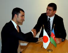 2011japanAZERB1d.jpg