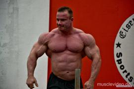 284568_187918404604170_100001580361399_530894_4126216_n.jpg