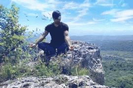 CF0B09DE-9268-4820-BAE7-7088EB3A94A7.gif