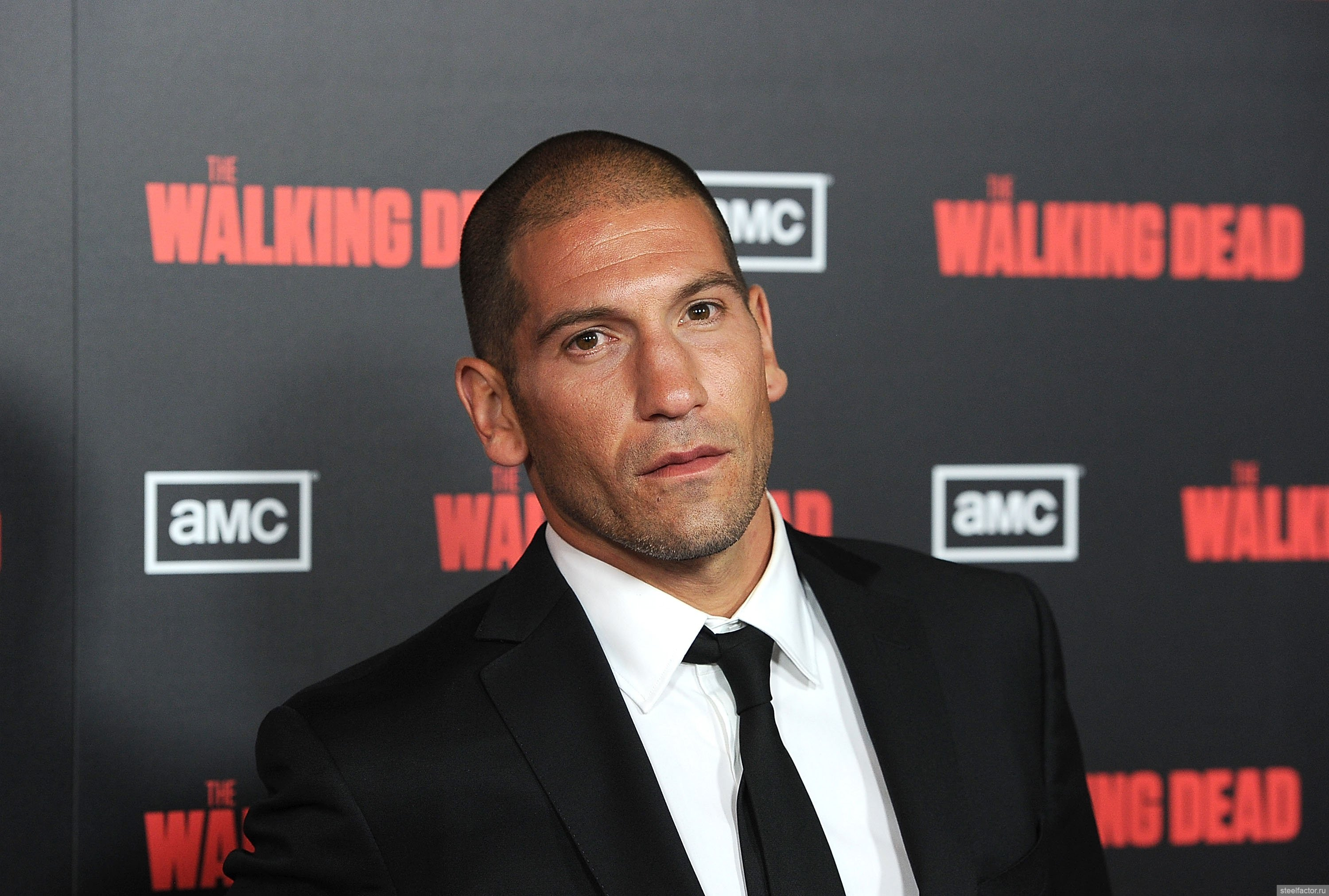 Jon bernthal. Джон Бернтал. Джон Бернтал бокс. Джон Бернтал фото. Джон Бернтал МХАТ.