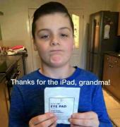 приколы-для-даунов-со-знанием-английского-бабуля-ipad-подарок-8531942.jpeg