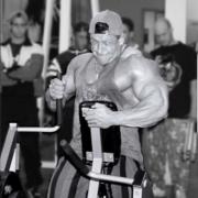 Dorian_Yates_one_arm_row.jpg