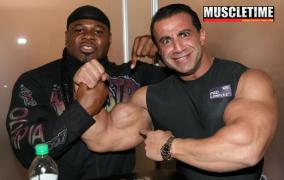 2007_mr_olympia_209_kai_greene_george_farah.jpg