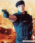 kinopoisk_ru_Demolition_Man_1307418.jpg