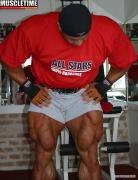 mustafa_legs05_20100801_1256471544.jpg