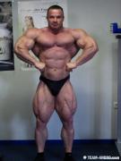 normal_ronny_lat_front.jpg