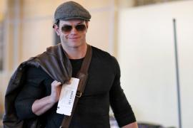 Kellan+Lutz+Kellan+Lutz+Out+4s1WONWeAyMl.jpg