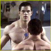 kellan-lutz-working-out.jpg