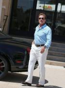 arnold-schwarzenegger-seen-leaving-barneys-new-york_5875892.jpg
